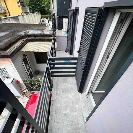 콜레뇨 Pregevole Duplex A 1 Minuto Dalla Metro 아파트 외부 사진