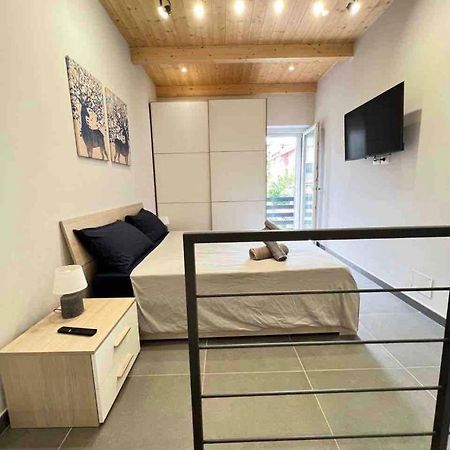 콜레뇨 Pregevole Duplex A 1 Minuto Dalla Metro 아파트 외부 사진