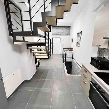 콜레뇨 Pregevole Duplex A 1 Minuto Dalla Metro 아파트 외부 사진